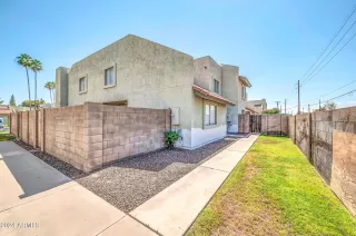 Photo #3: 6716656 Listing