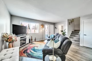 Photo #5: 6716656 Listing