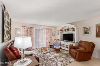 Photo #4: 6716660 Listing 