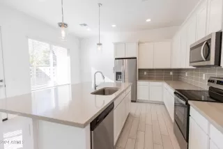 Photo #4: 6716794 Listing 