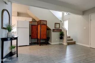 Photo #5: 6716839 Listing