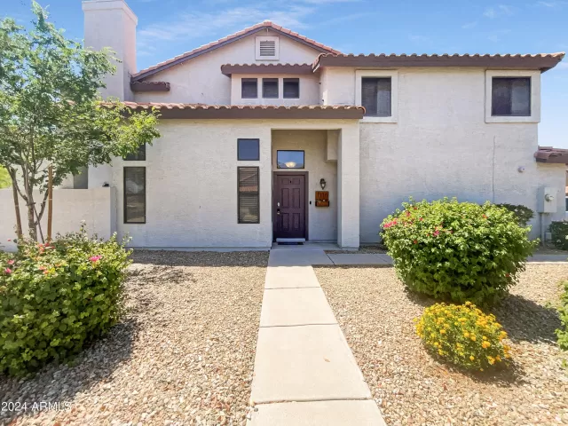 MLS: 6717026 Condo For Sale