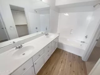 Photo #4: 6717039 Listing