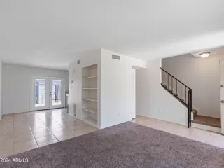 Photo #2: 6717297 Listing