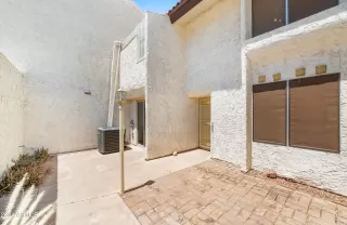 Photo #3: 6717384 Listing