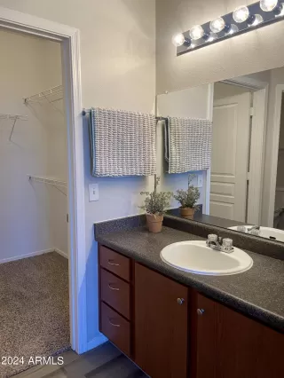 Photo #5: 6717394 Listing