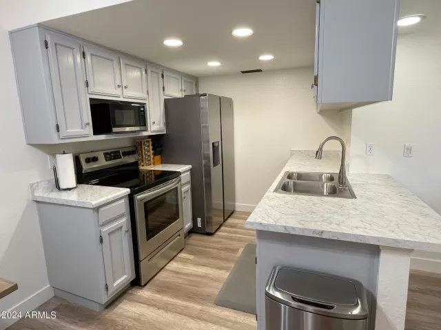 MLS: 6717450 Condo For Sale