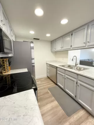 Photo #6: 6717450 Listing