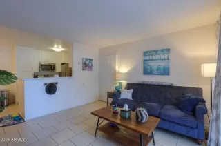 Photo #5: 6717452 Listing 