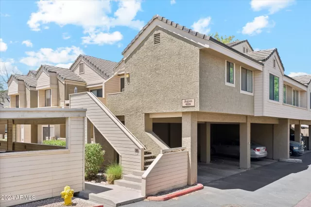 MLS: 6717571 Condo For Sale