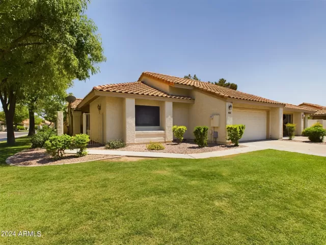 MLS: 6717638 Condo For Sale