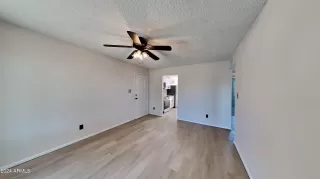 Photo #3: 6717692 Listing