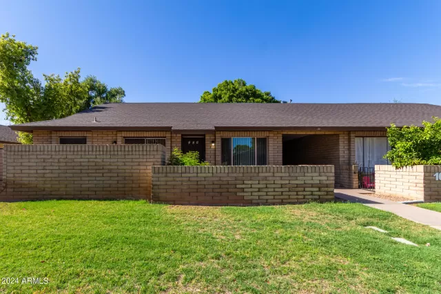MLS: 6717714 Condo For Sale