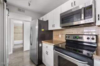 Photo #1: 6717803 Listing 