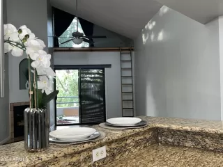 Photo #3: 6717956 Listing