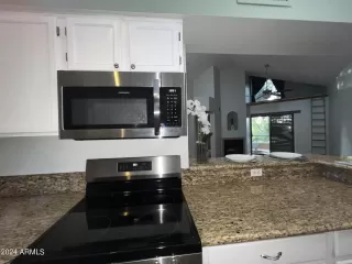 Photo #4: 6717956 Listing