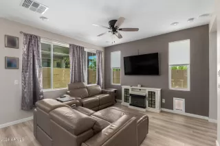 Photo #2: 6718527 Listing