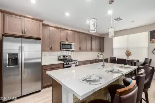 Photo #3: 6718527 Listing