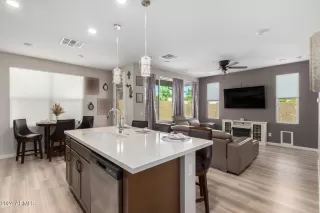 Photo #4: 6718527 Listing