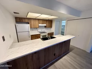 Photo #2: 6718811 Listing 