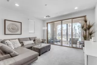 Photo #2: 6718876 Listing 