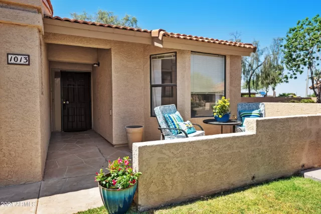 MLS: 6719051 Condo For Sale