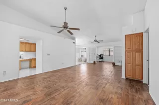 Photo #2: 6719051 Listing 