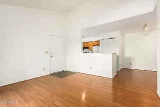 Photo #4: 6719068 Listing