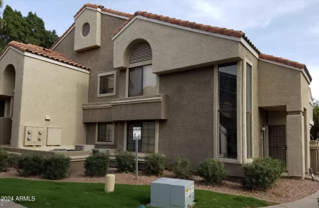 MLS: 6719159 Condo For Sale