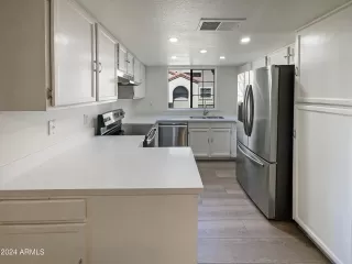 Photo #5: 6719159 Listing