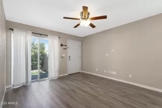 Photo #5: 6719480 Listing