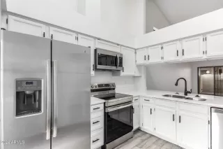 Photo #5: 6719529 Listing