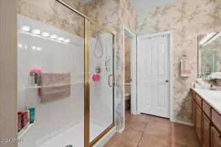 Photo #5: 6719720 Listing