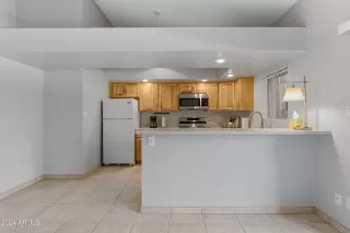 Photo #5: 6719777 Listing