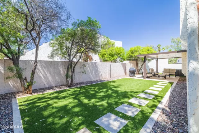 MLS: 6720077 Condo For Sale