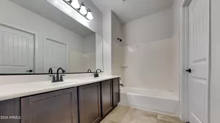 Photo #5: 6720283 Listing 