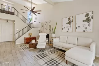 Photo #3: 6720398 Listing