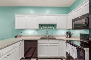 Photo #2: 6720661 Listing 