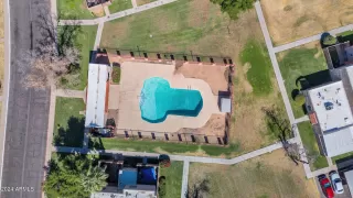 Photo #5: 6720674 Listing