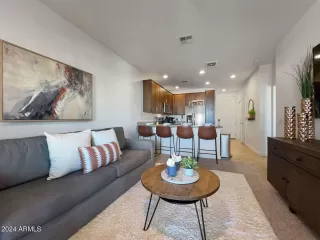 Photo #6: 6720763 Listing 