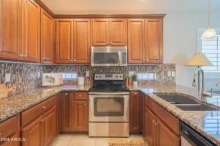 Photo #2: 6721093 Listing