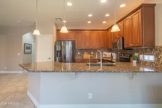 Photo #4: 6721093 Listing