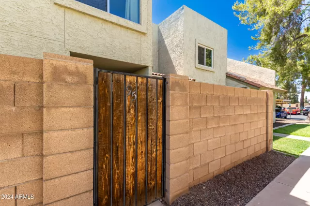 MLS: 6721143 Condo For Sale