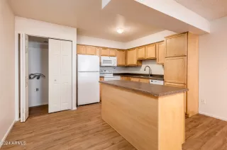 Photo #3: 6721212 Listing 