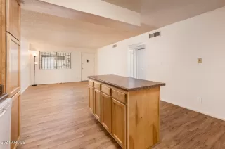 Photo #4: 6721212 Listing 