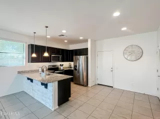 Photo #4: 6721471 Listing