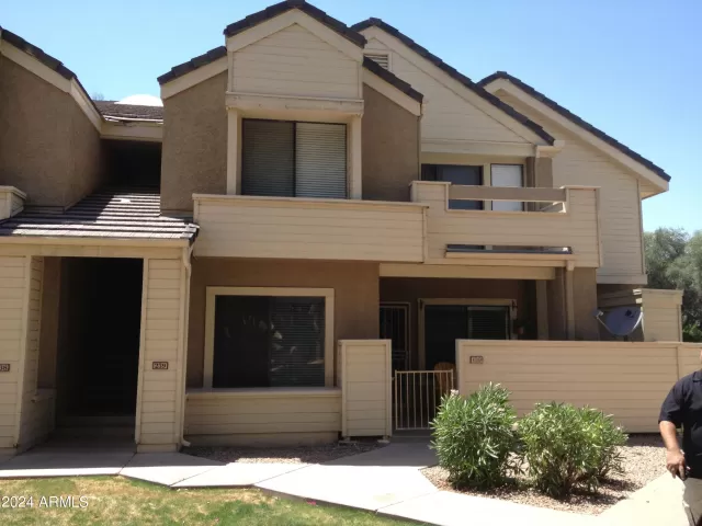 MLS: 6721611 Condo For Sale