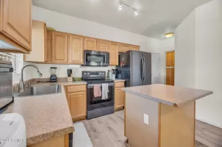 Photo #4: 6721706 Listing