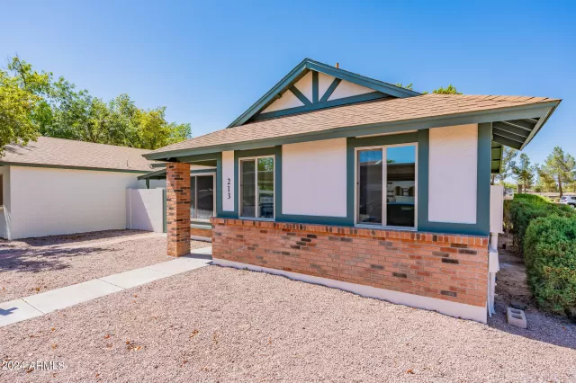 MLS: 6721730 Condo For Sale