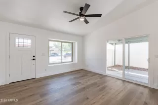 Photo #3: 6721730 Listing